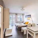 Beautiful With Balcony - Center *