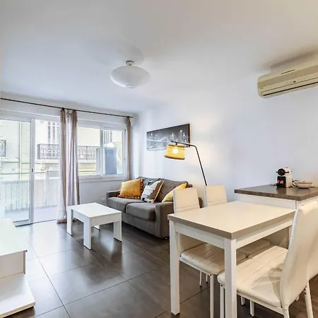 Appartamento Beautiful With Balcony - Center *